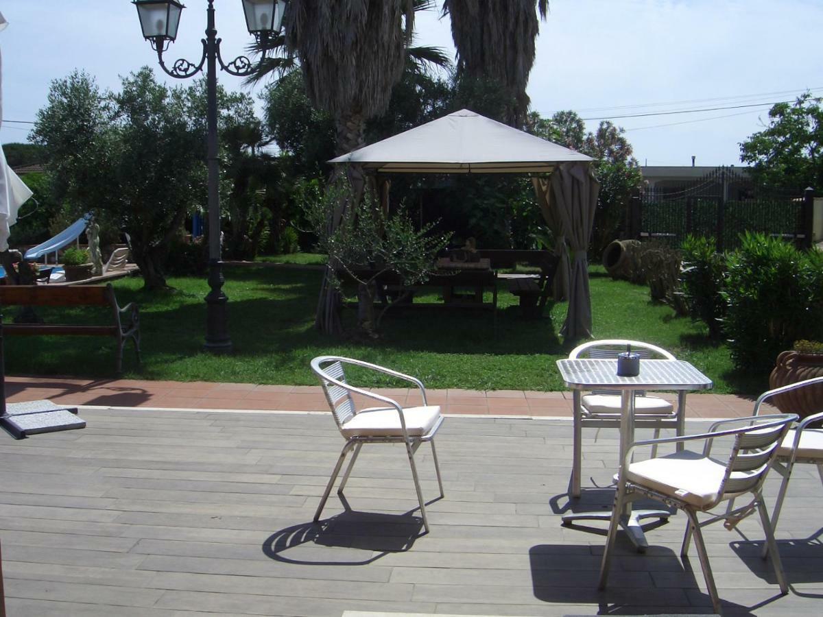 L'Oasi Di Ambra Hotel Ardea Exterior photo
