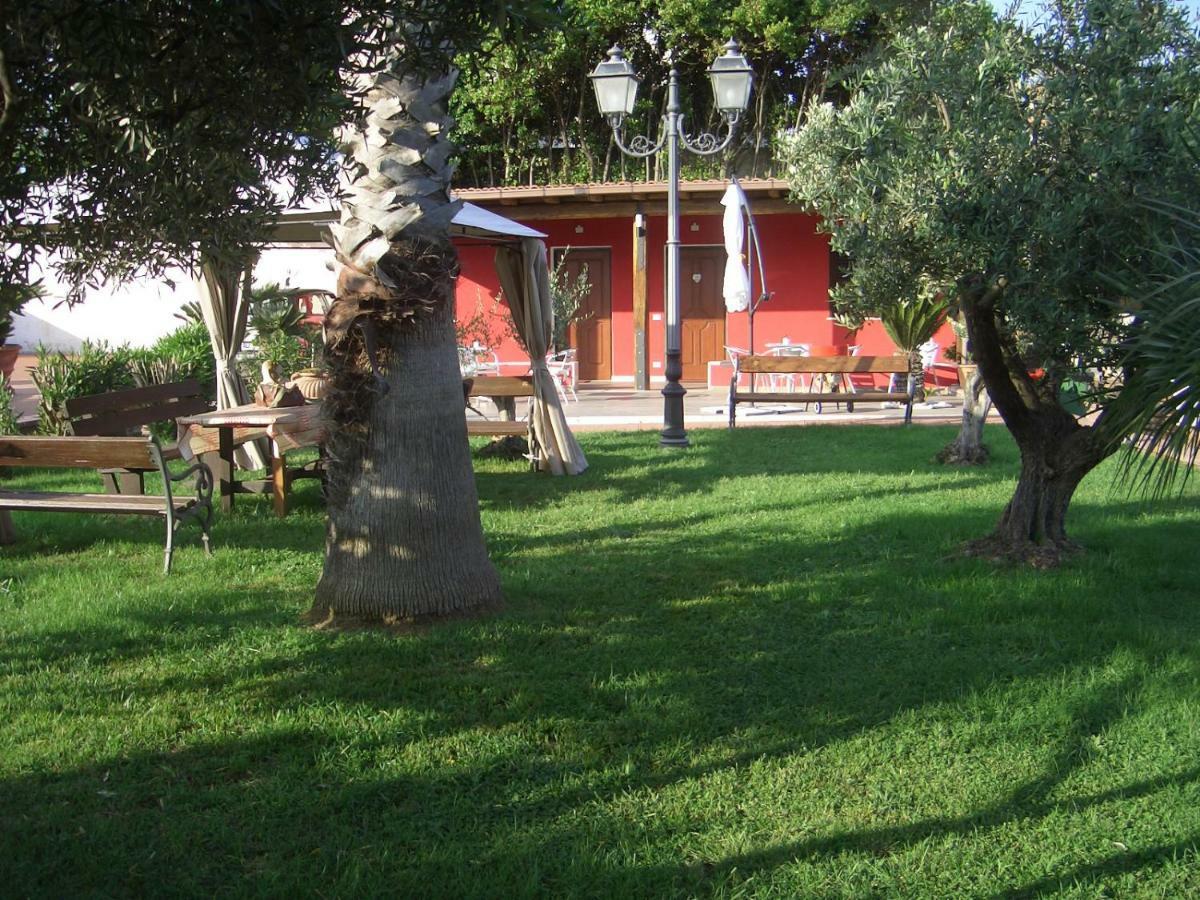 L'Oasi Di Ambra Hotel Ardea Exterior photo
